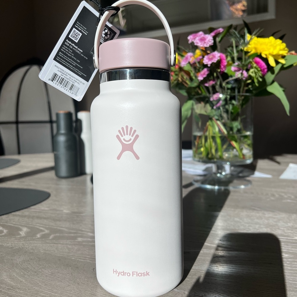 Hydroflask x Whole Foods Juneberry Bottle NWT